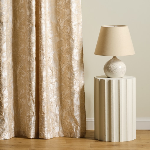 Zasłona Haftowana Santana 140x250 cm z motywem zwierzęcym