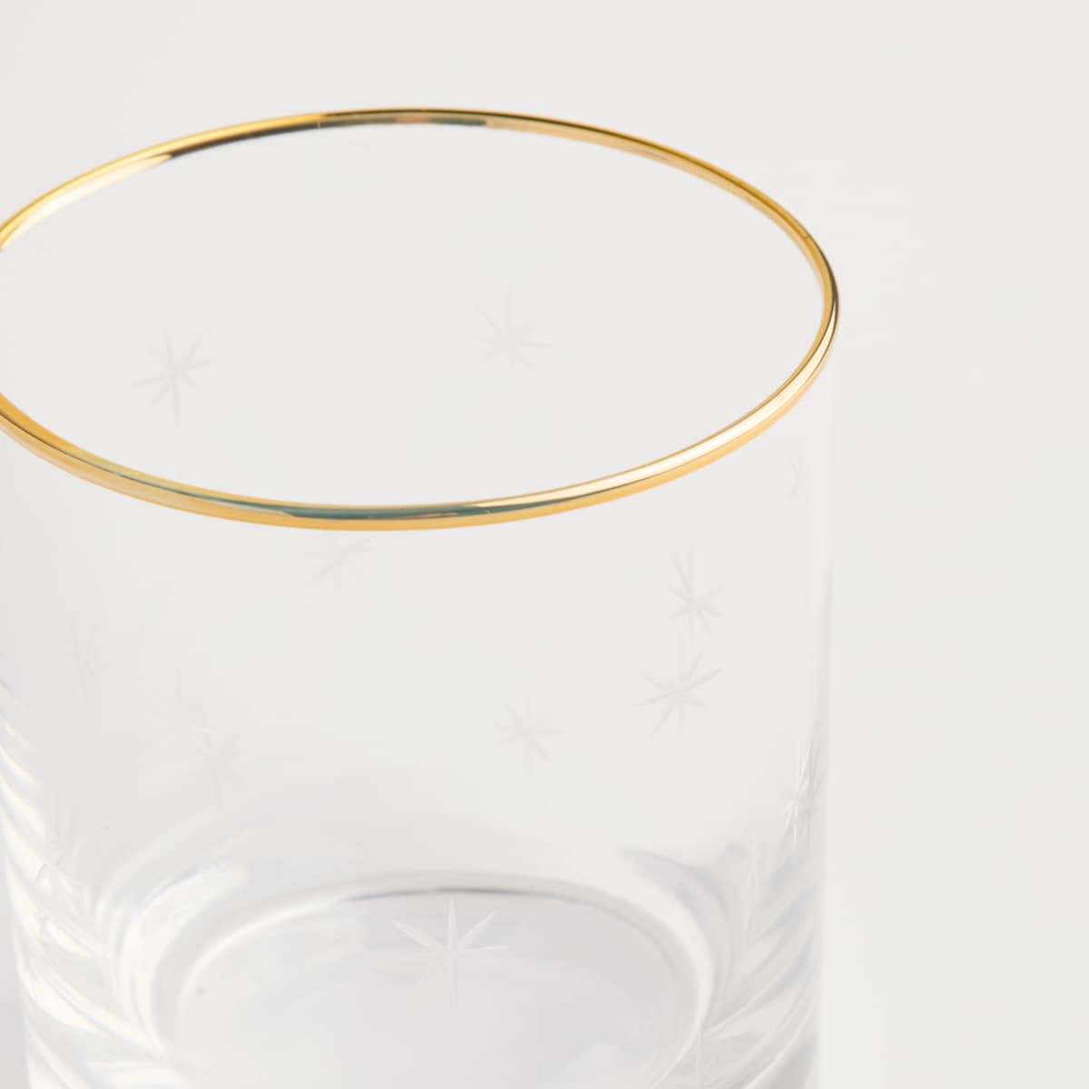 Szklanka Estrella z motywem gwiazdy