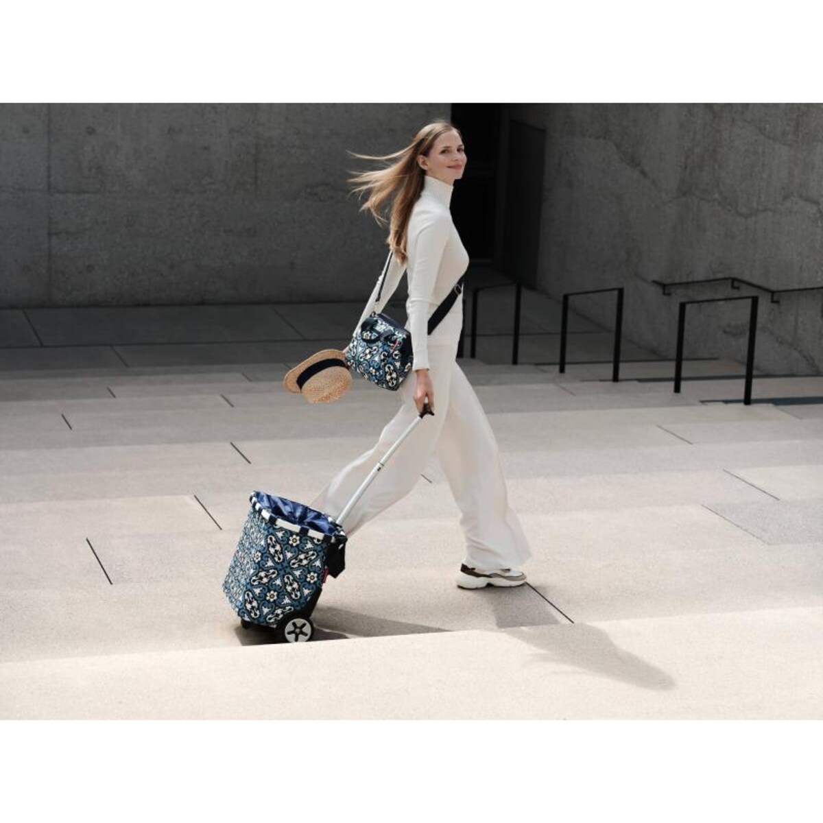 Torebka allrounder cross floral1, 4l, poliester