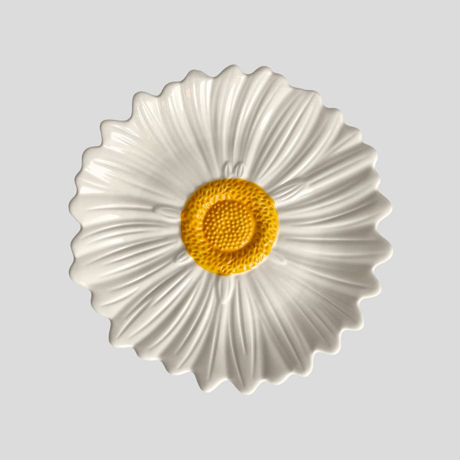 Patera Daisini z motywem kwiatowym