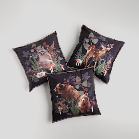 Poszewka Drukowana Wildes deer 45x45 cm z motywem zwierząt leśnych
