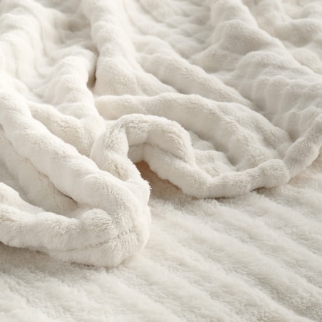 Jednokolorowy koc z wytłoczonym wzorem Operta 150x200 cm