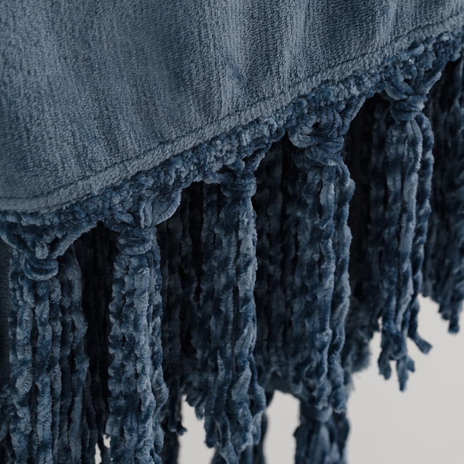 Jednokolorowy koc Tassels 130x170 cm