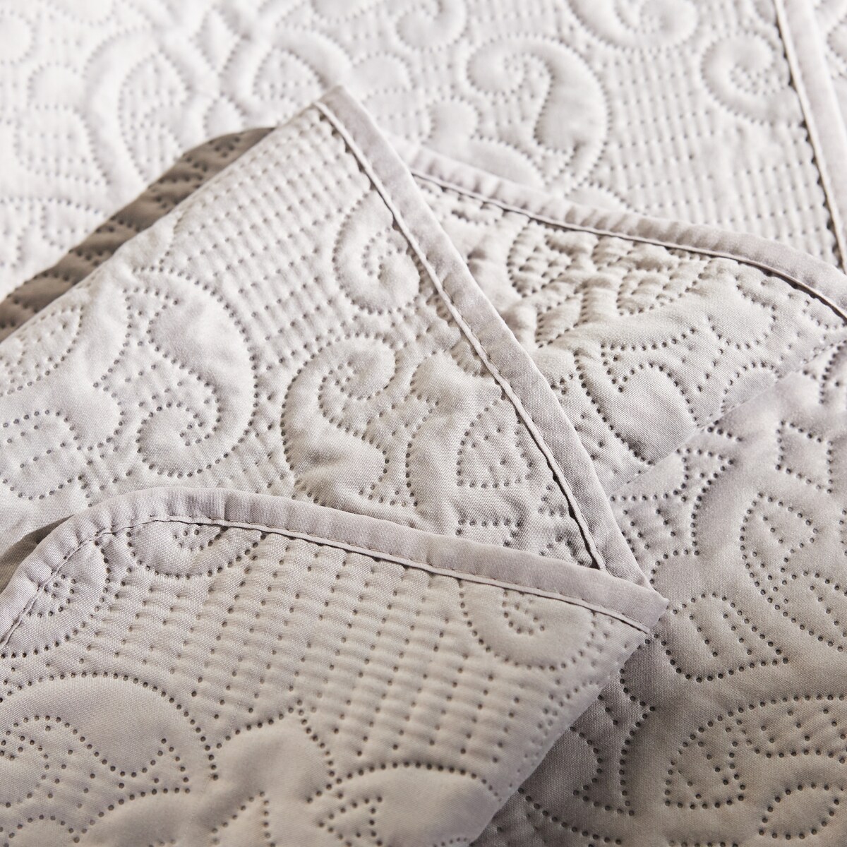 Jednokolorowa narzuta na łóżko Lavish 170x210 cm