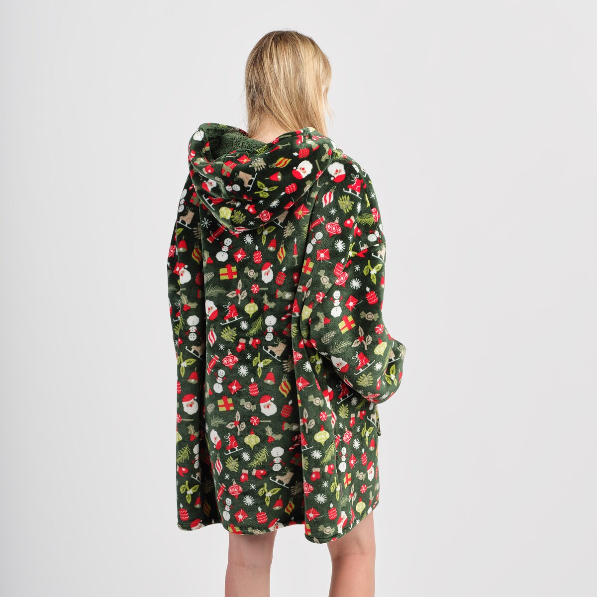 Ponczo Festio z motywem mikołaja