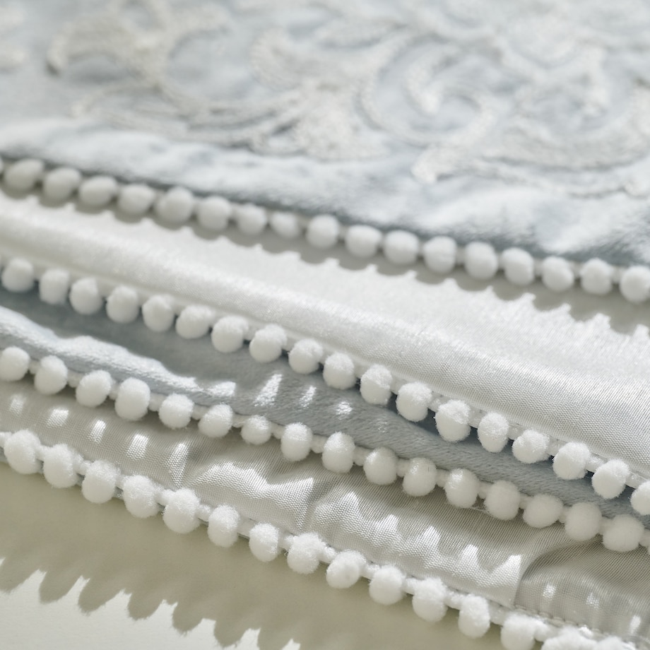 Bieżnik Haftowany Blando 45x180 cm z motywem królika