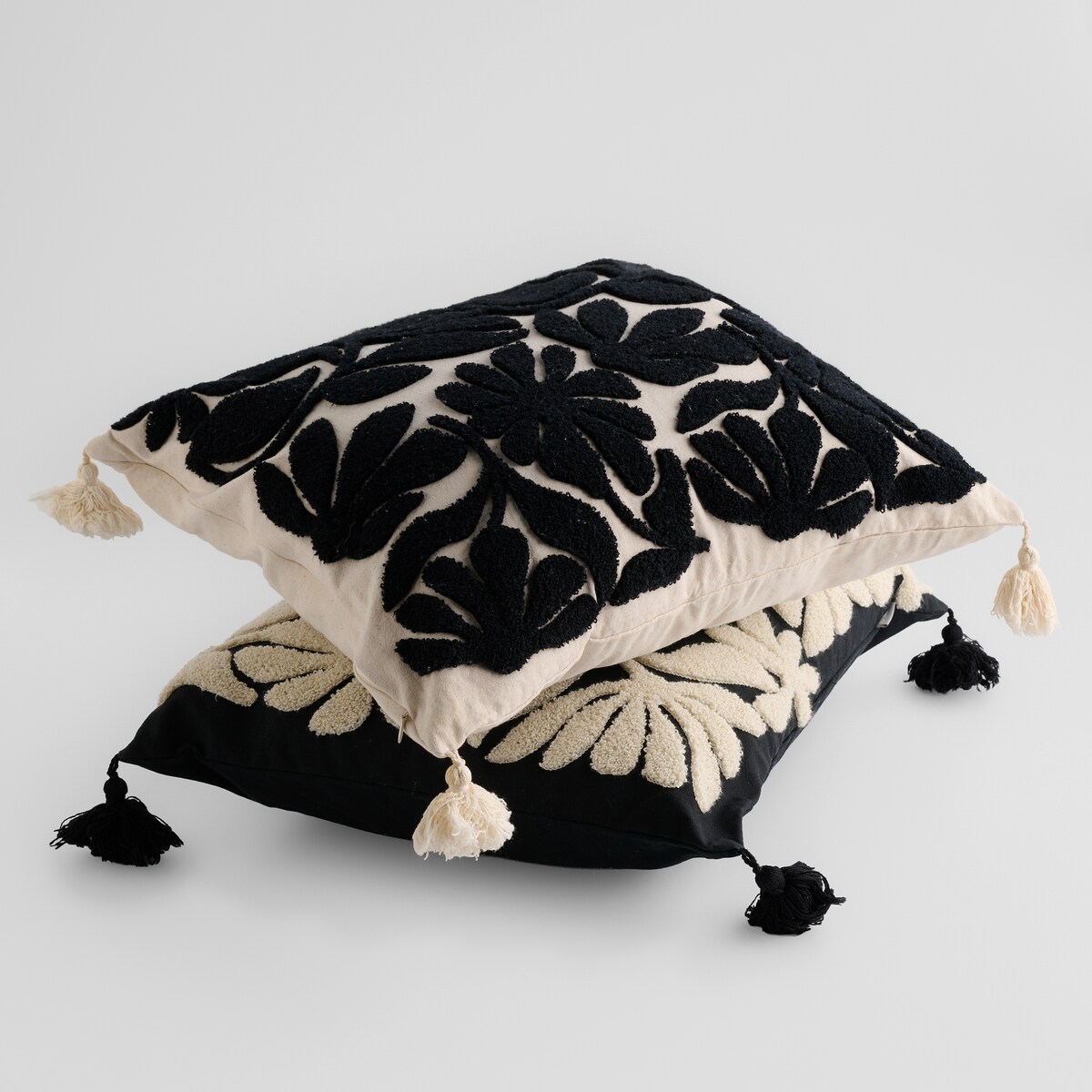 Poszewka Haftowana Elvoria 45x45 cm