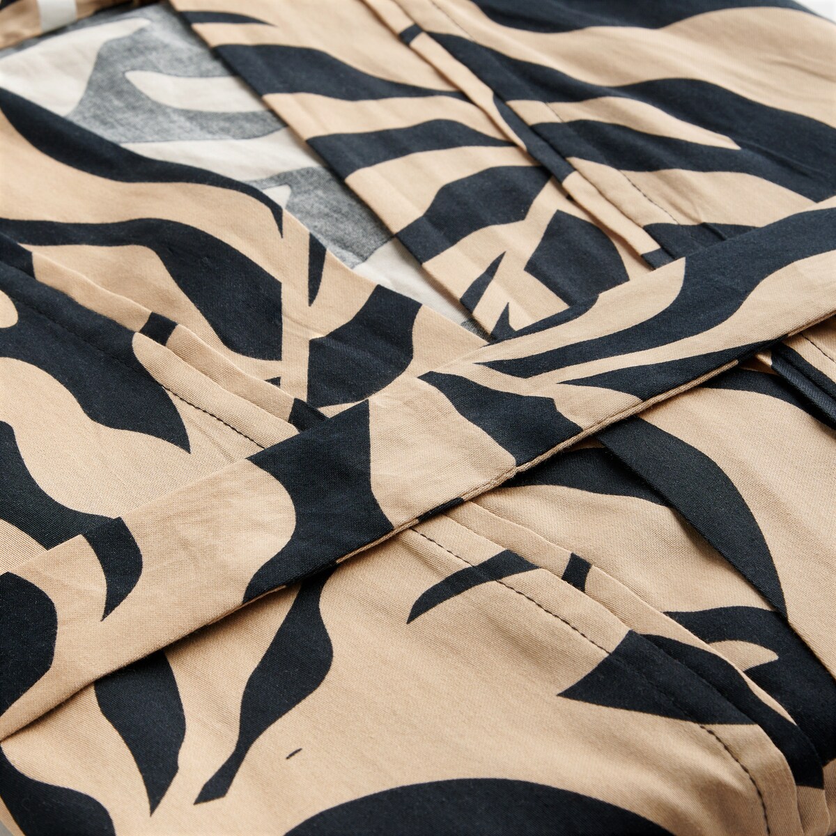 Szlafrok z bawełny satynowej Kamea z motywem liściastym