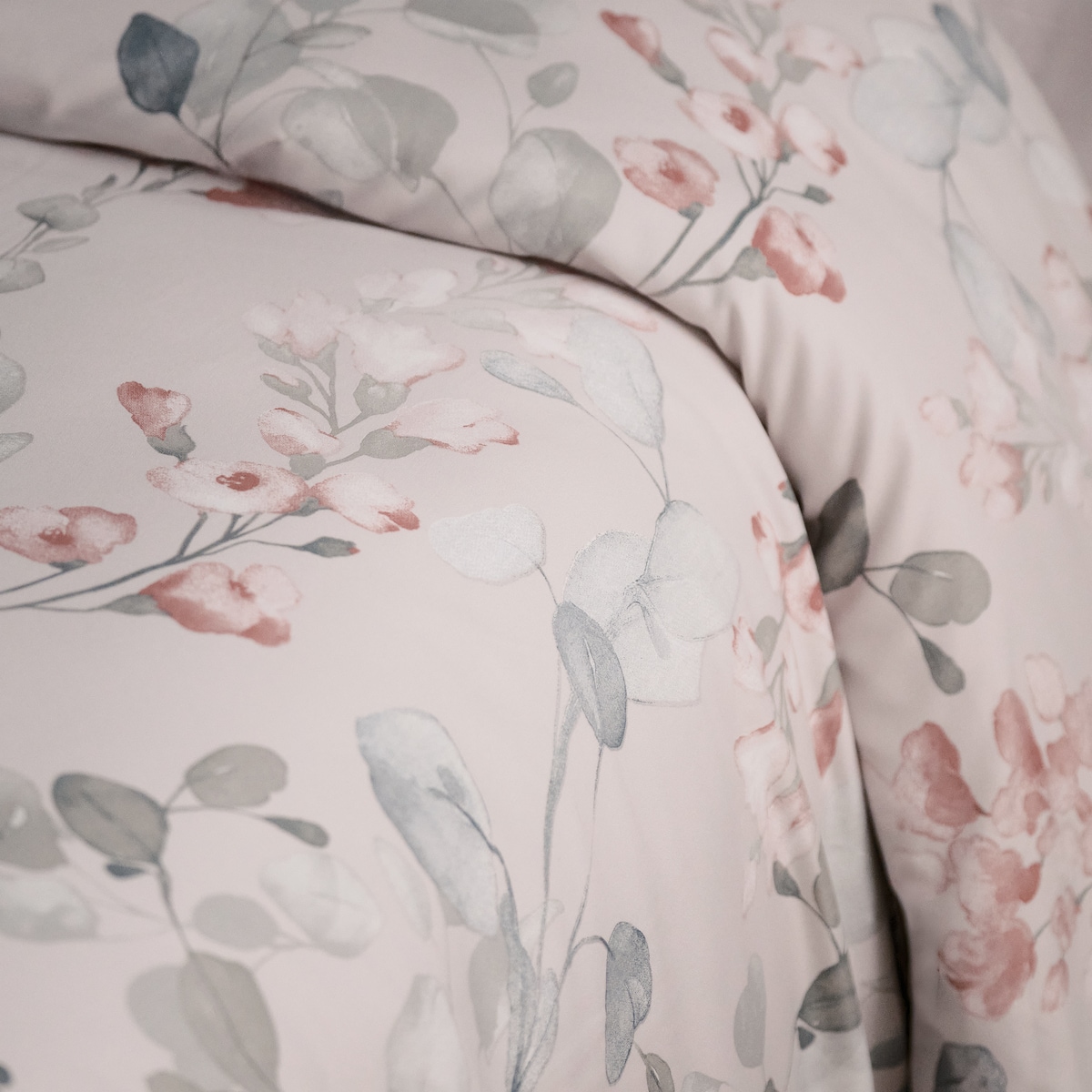 Pościel Z Mikrofibry Debi 200x220 cm z wzorem kwiatowym