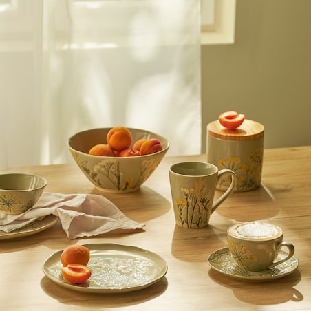 Patera Coperiso z motywem roślinnym