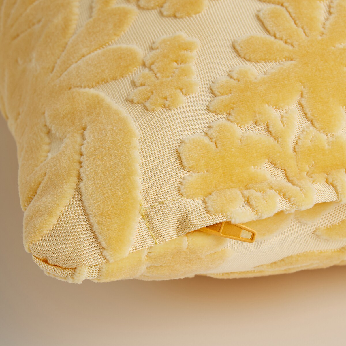 Poszewka Żakardowa Modo 45x45 cm z motywem kwiatowym