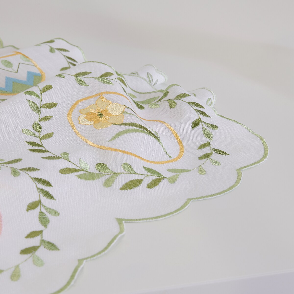 Bieżnik Haftowany Pisani 35x174 cm z motywem jajka