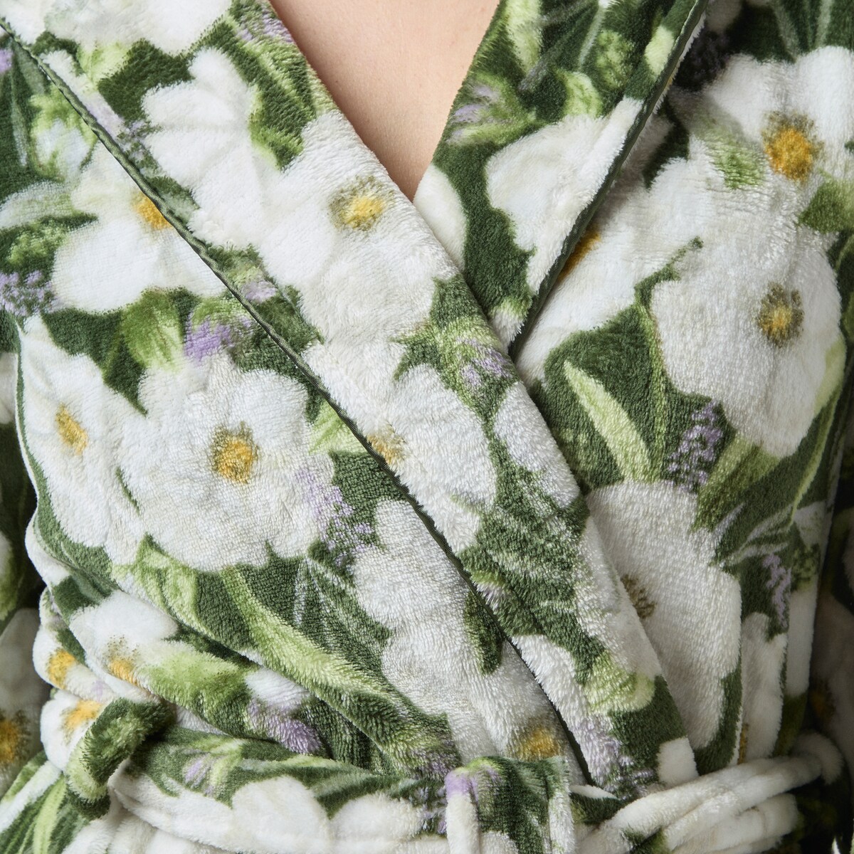 Szlafrok Emeris z motywem kwiatowym