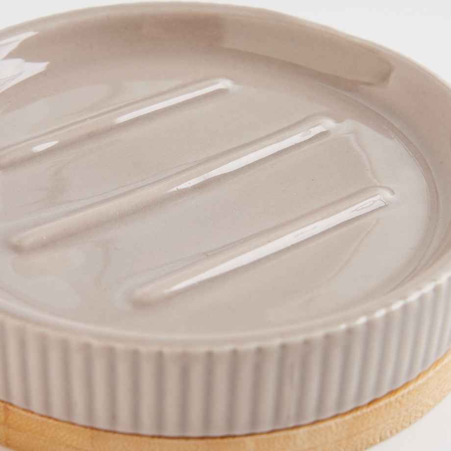Mydelniczka Liners gloss