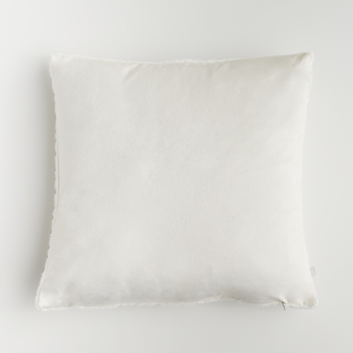 Poszewka Futrzana Pufos 45x45 cm z motywem geometrycznym