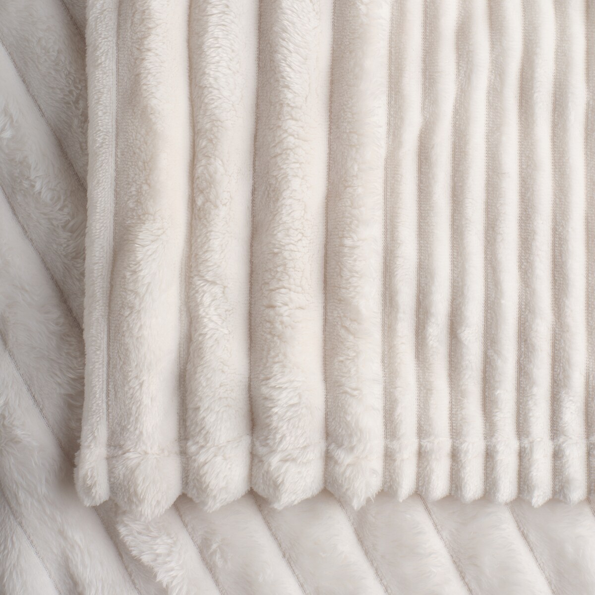 Szlafrok Divite z motywem geometrycznym