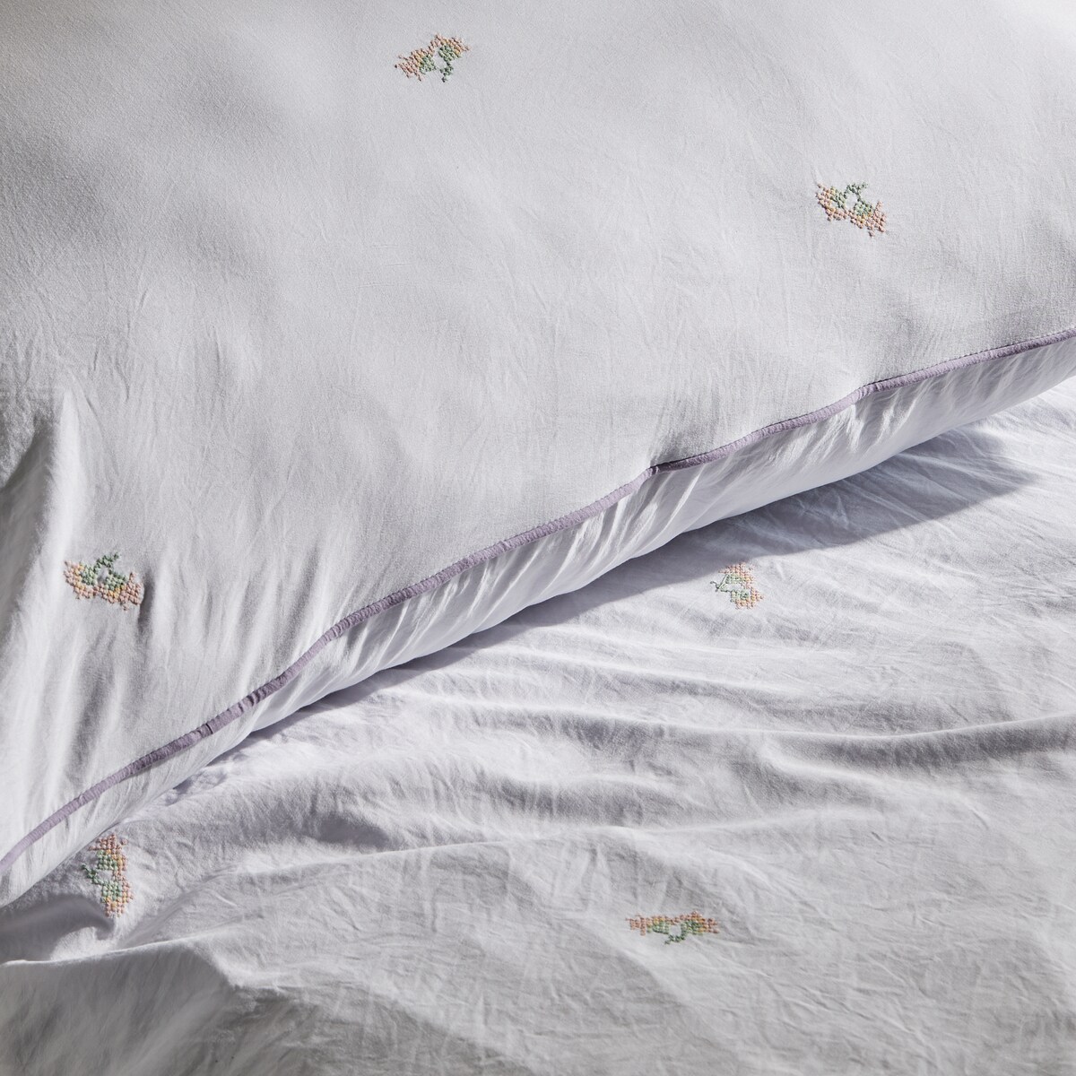 Pościel Z Mikrofibry Frescot 160x200 cm z motywem kwiatowym