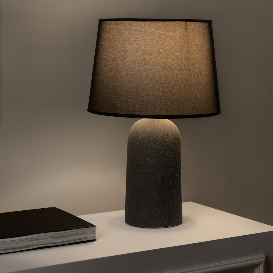 lampa stołowa z ceramiczną podstawą campi