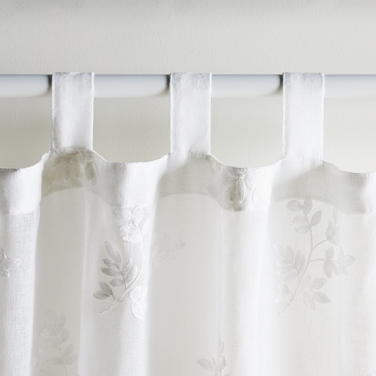 Firana Sirco 140x250 cm z wzorem kwiatowym