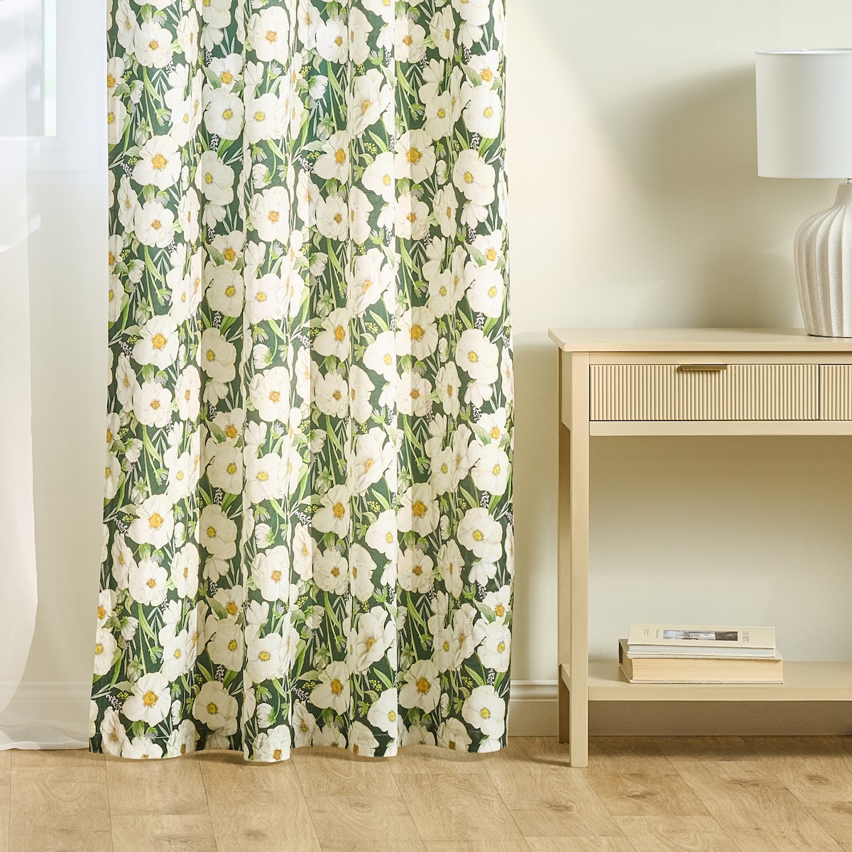 Zasłona z nadrukiem Emeris 140x250 cm z motywem kwiatowym