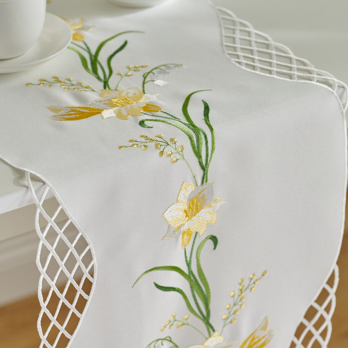 Bieżnik Haftowany Dafodil 35x174 cm z motywem kwiatowym