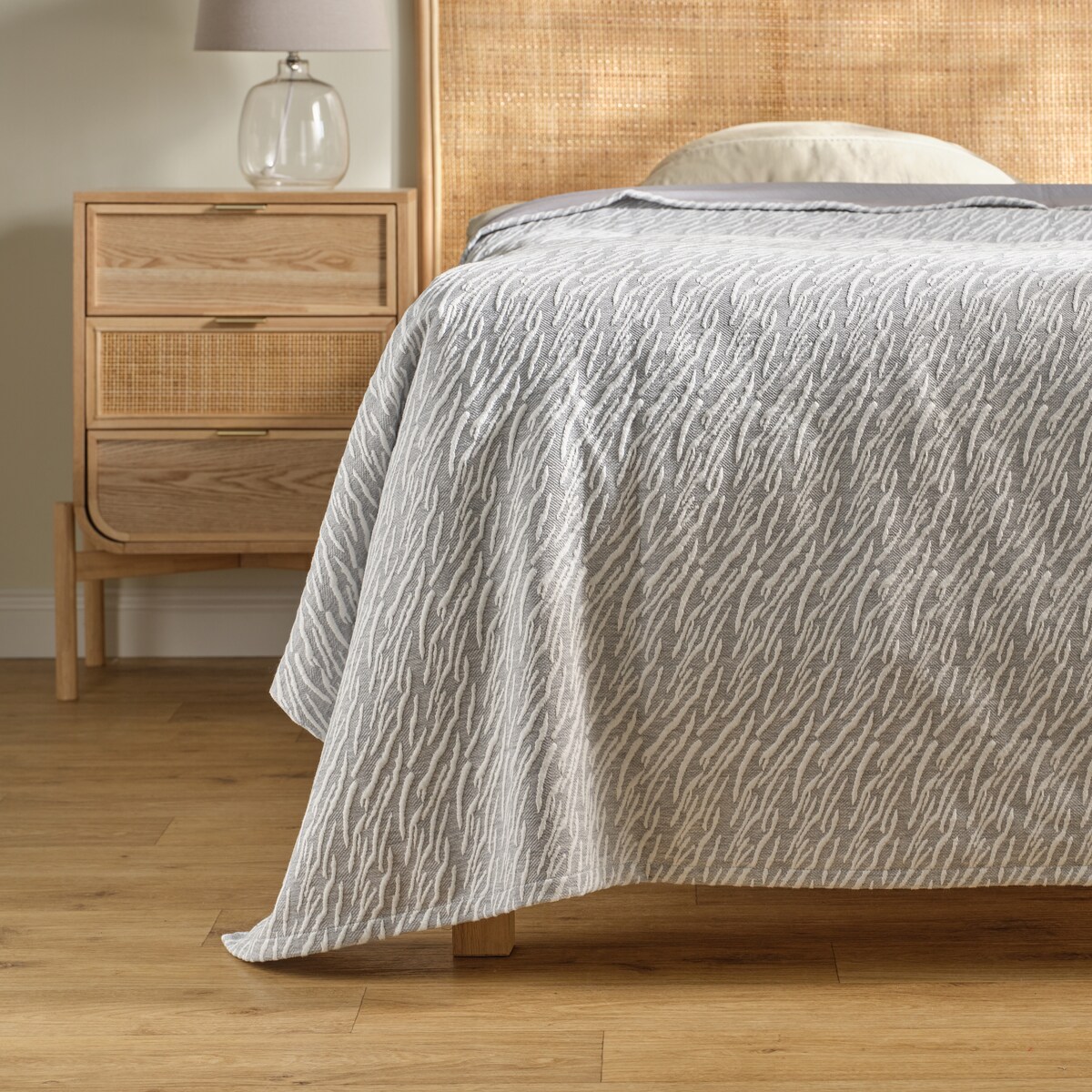 Narzuta Marafe 200x220 cm z motywem geometrycznym