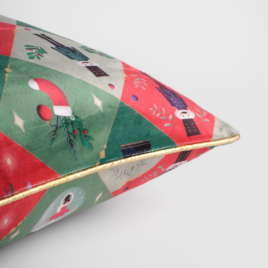 Poszewka z nadrukiem Nutpatcher 45x45 cm z motywem dziadka do orzechów