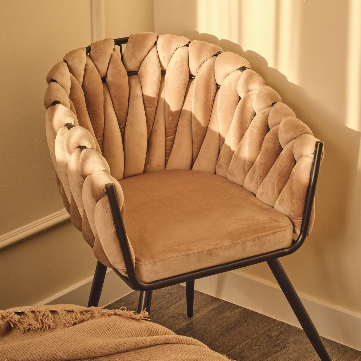 Eleganckie krzesło z weluru fannie