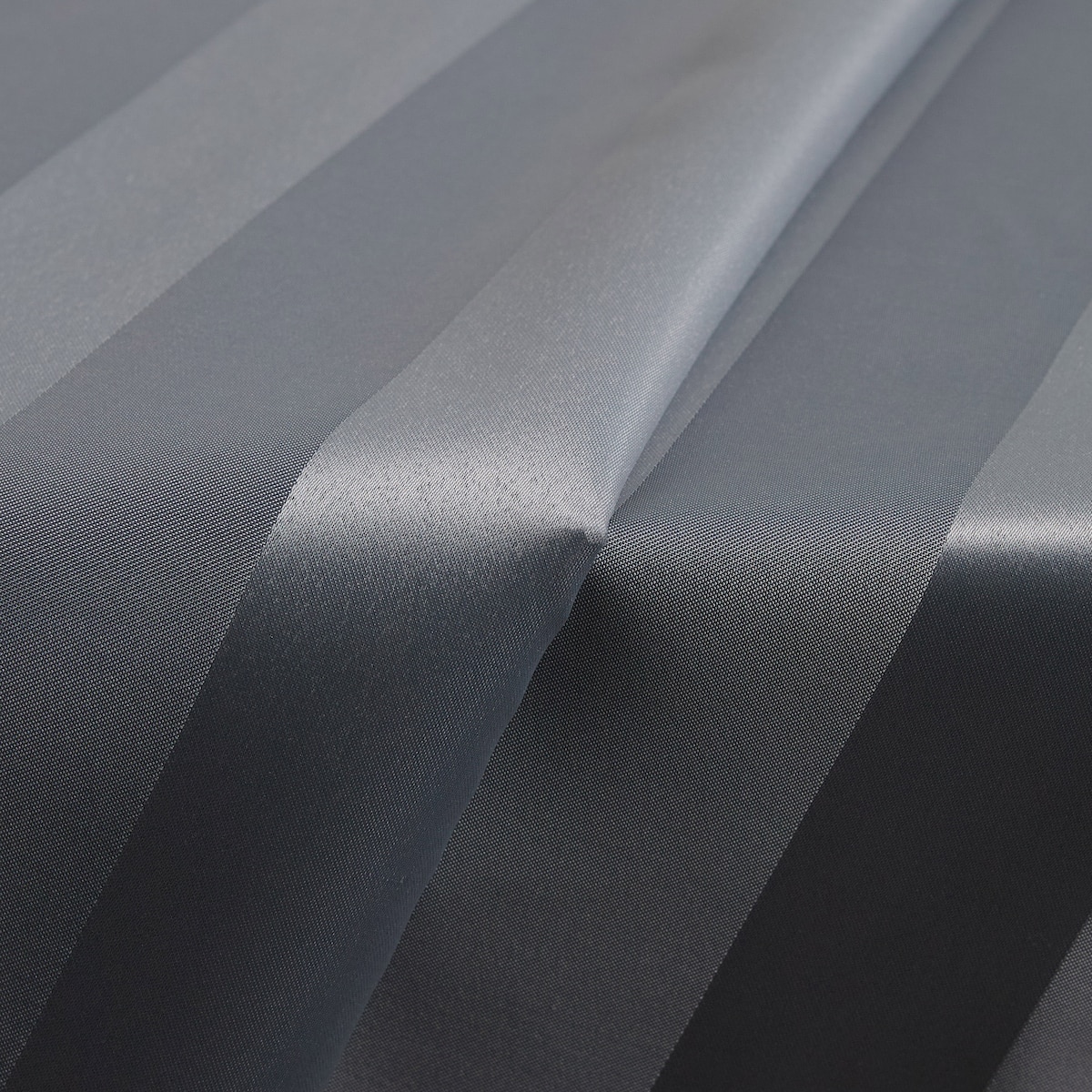 Obrus Delsie 150x220 cm w paski