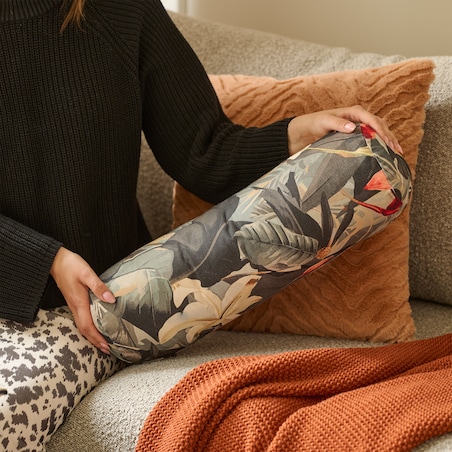 Poduszka Dekoracyjna Wałek Manuca z motywem liściastym