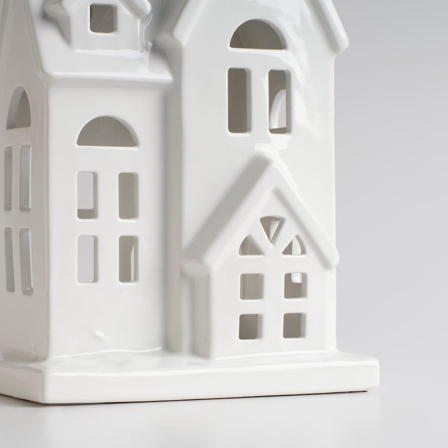 Świecznik Hausi z motywem domku