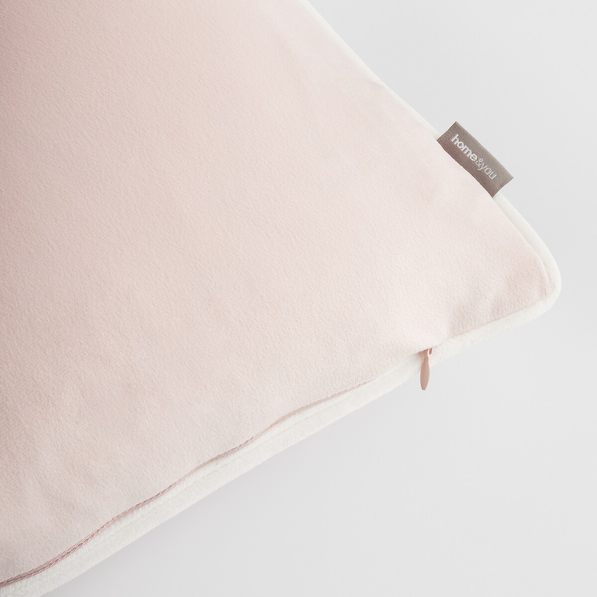 Poszewka Haftowana Broseley 45x45 cm z motywem kwiatowym