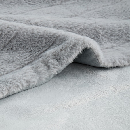 Jednokolorowa futrzana narzuta na łóżko Classolo 180x200 cm