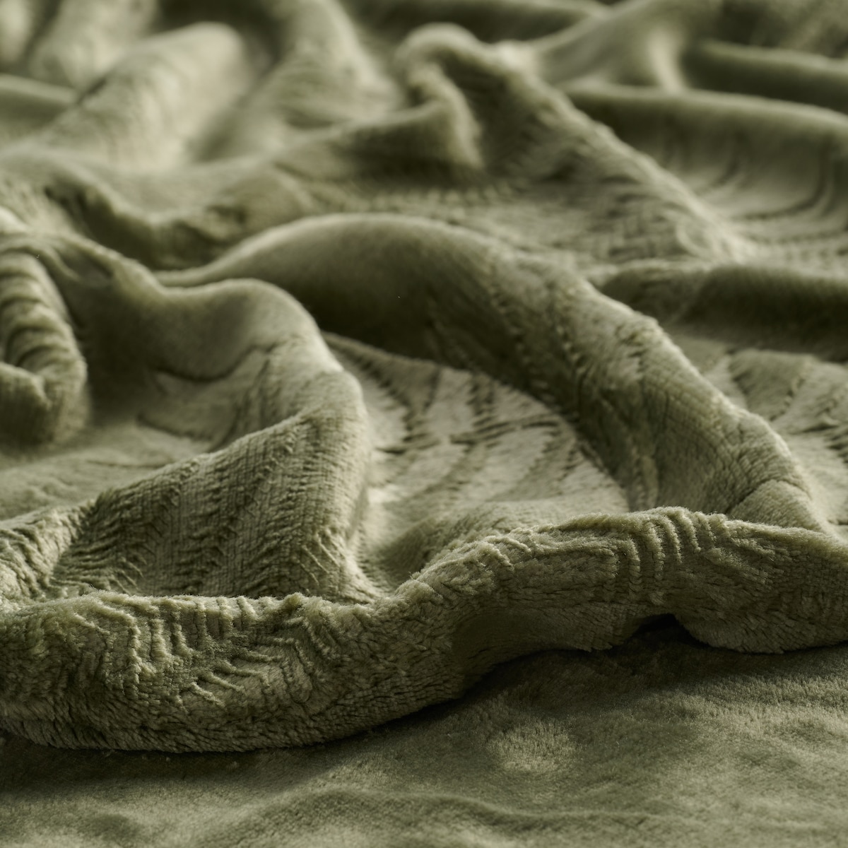 Koc Fernico 150x200 cm z motywem liściastym