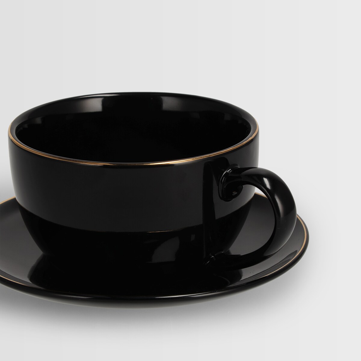 Filiżanka Ze Spodkiem Svartos