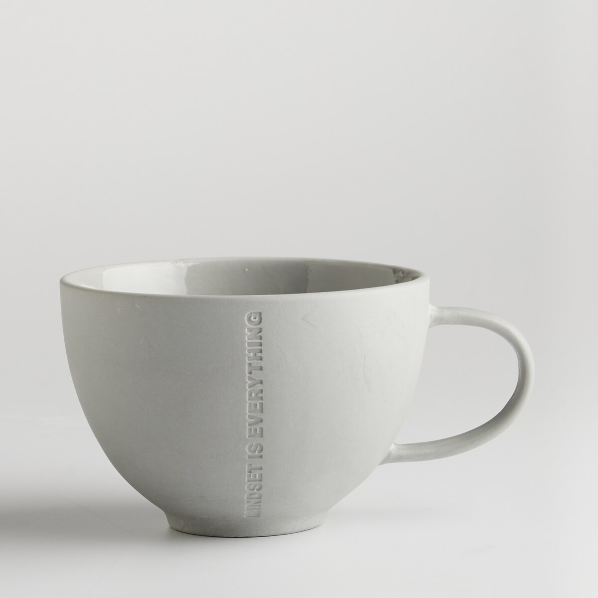 Kubek Aviar z napisami