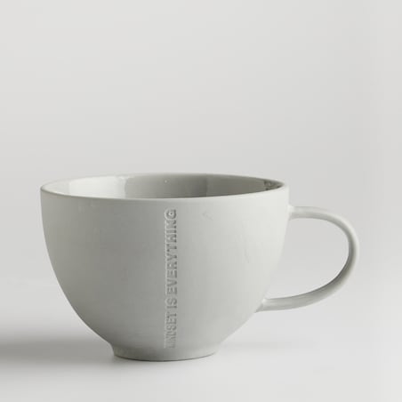 Kubek Aviar z napisami