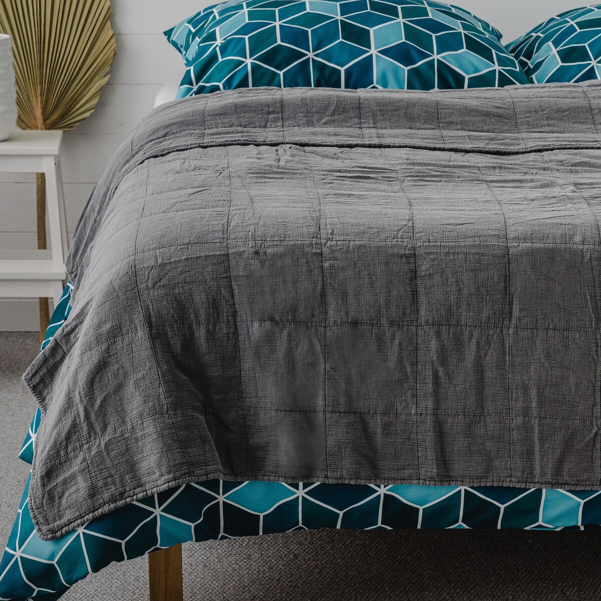 Narzuta Meade 200x220 cm z motywem geometrycznym