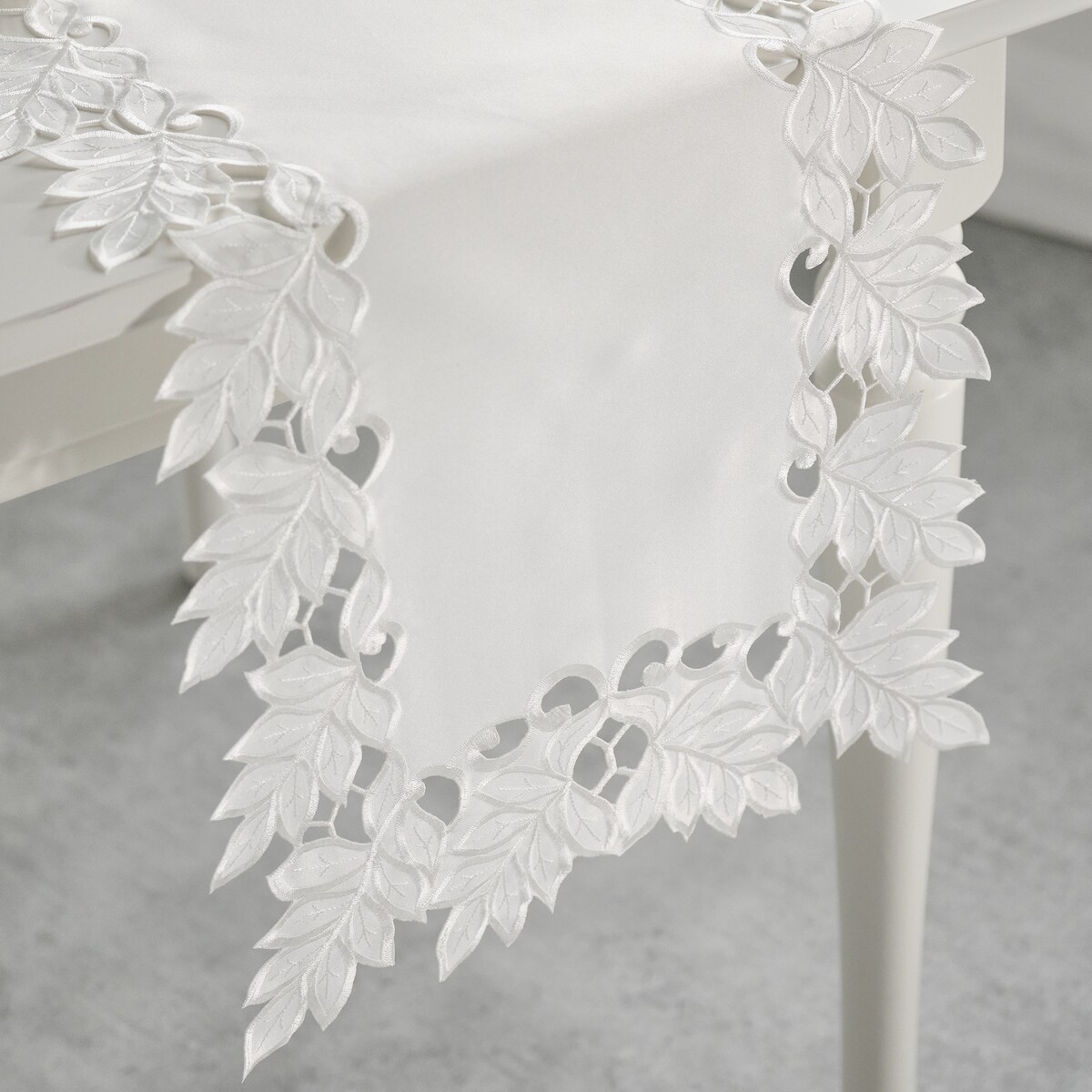Bieżnik Haftowany Corila 38x175 cm