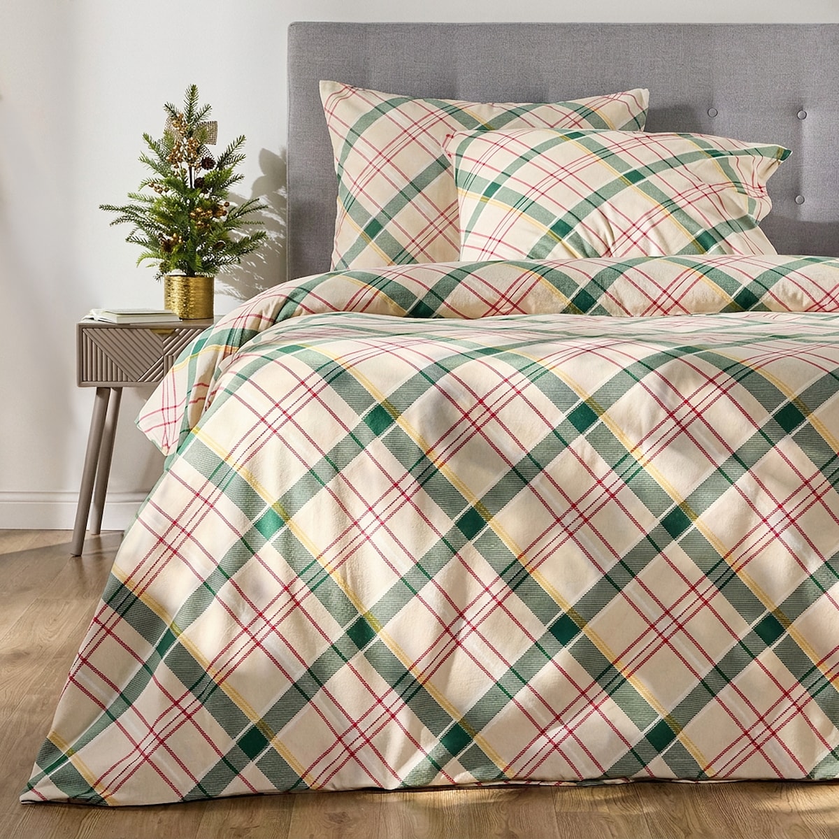 Komplet pościeli flanelowej Kreksito 200x220 cm z 2 poszewkami 70x80