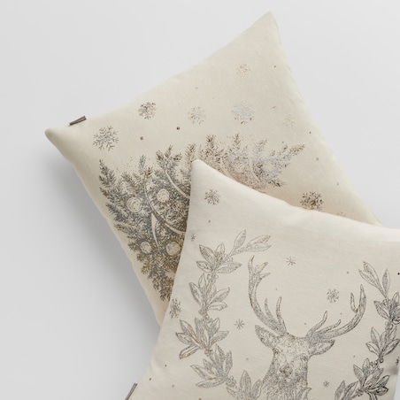 Poszewka Żakardowa Holivedo 45x45 cm z motywem renifera
