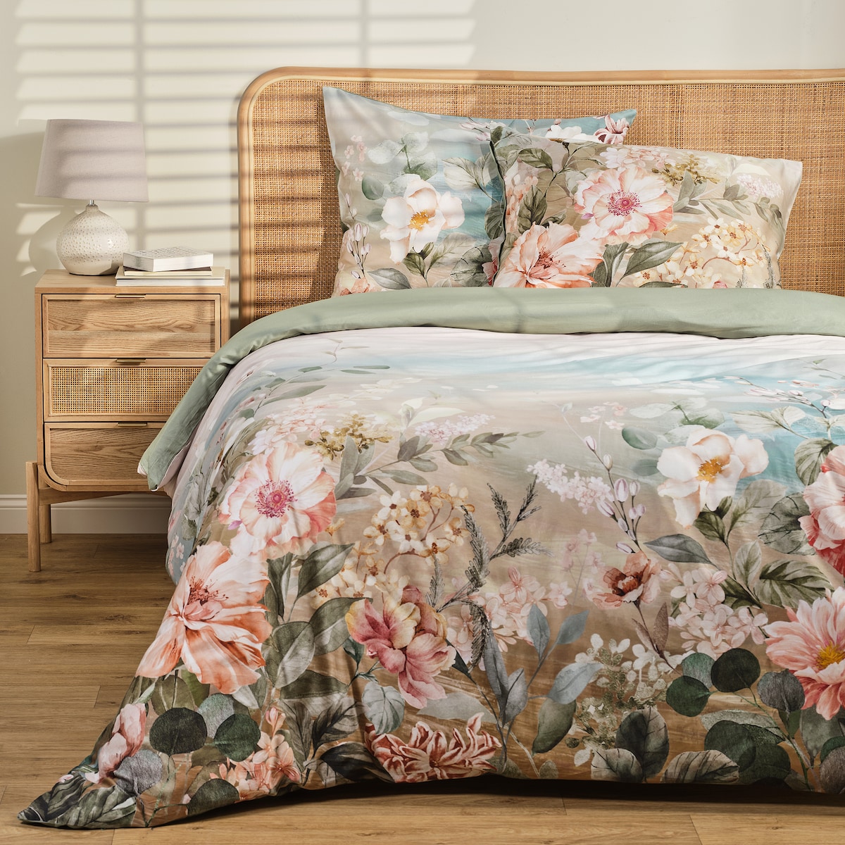 Pościel z bawełny satynowej Sunpala 160x200 cm z motywem kwiatowym