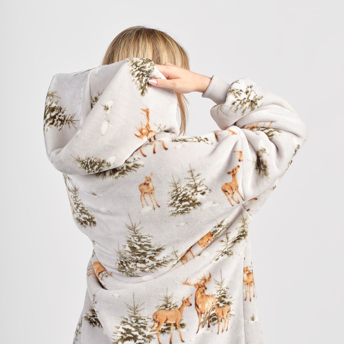 Ponczo Hivros z motywem zwierząt leśnych