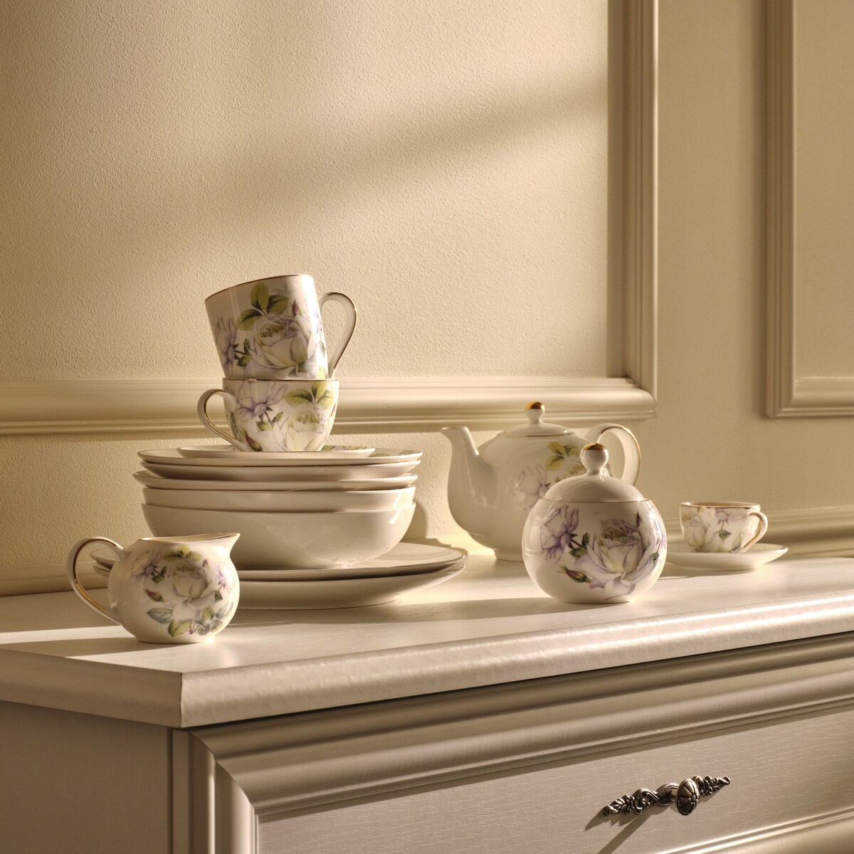 Mlecznik Arrosa z motywem kwiatowym