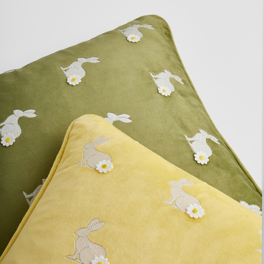 Poszewka Haftowana Hopspring 45x45 cm z motywem królika