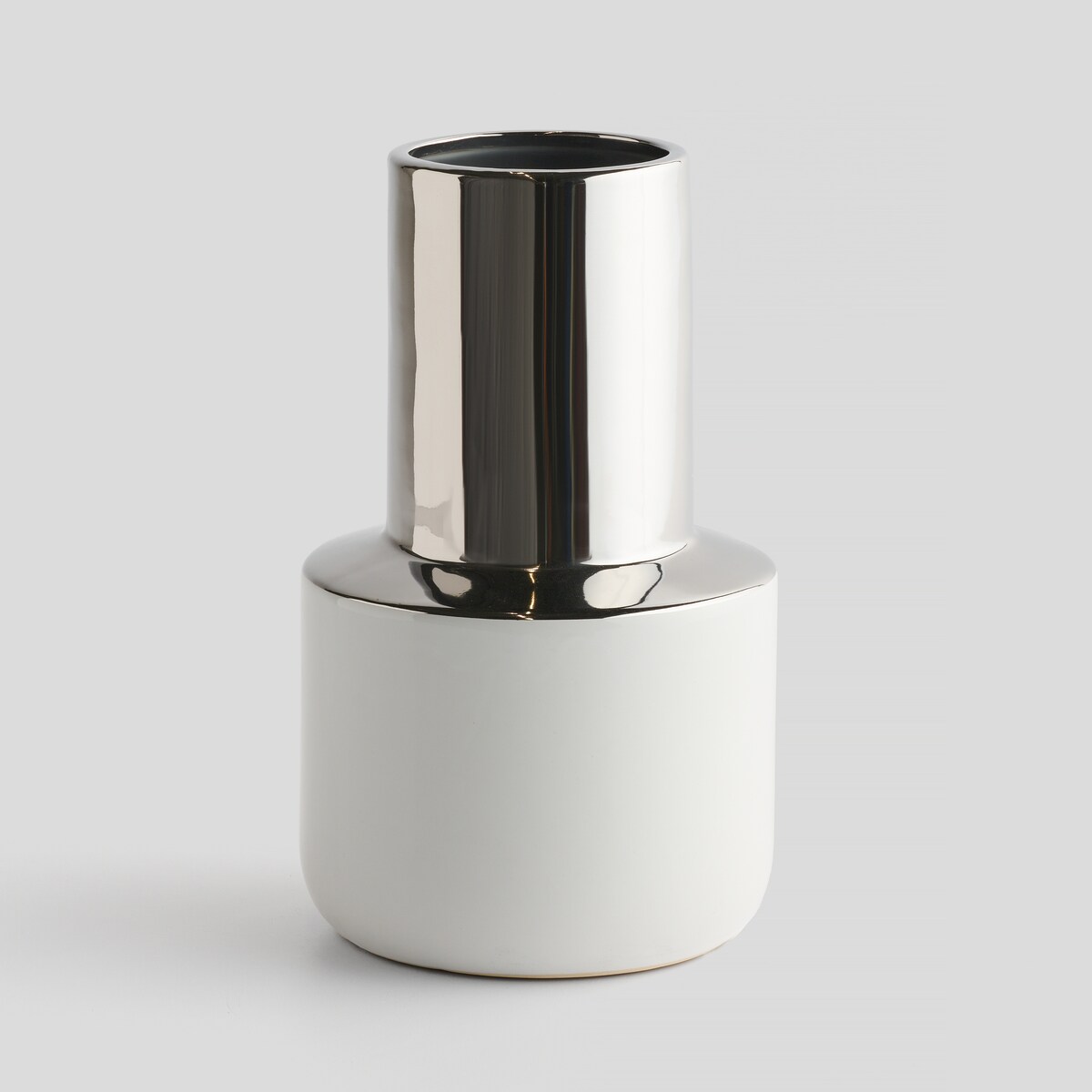 Wazon Noblex z motywem geometrycznym