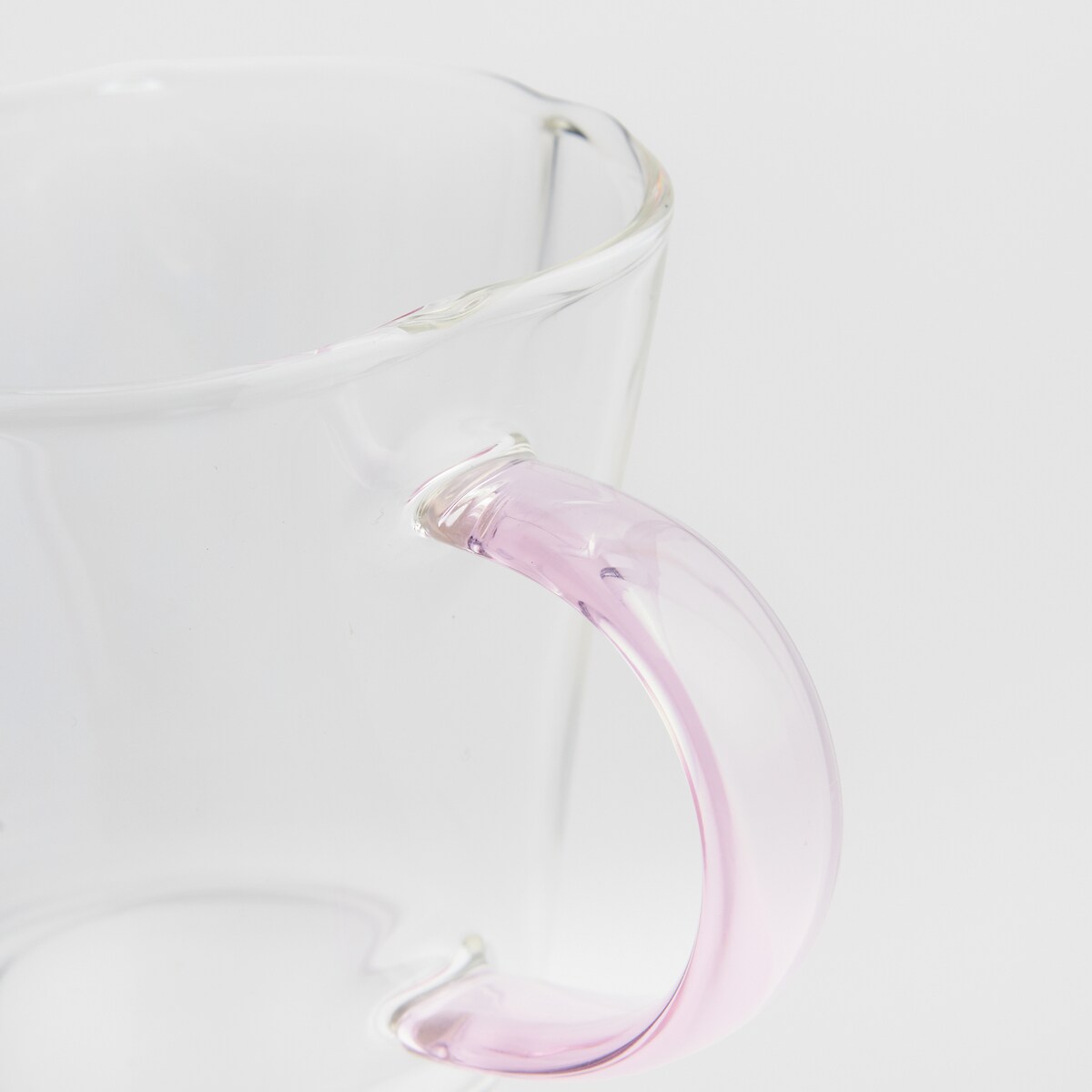 Filiżanka Majesta z motywem kwiatowym