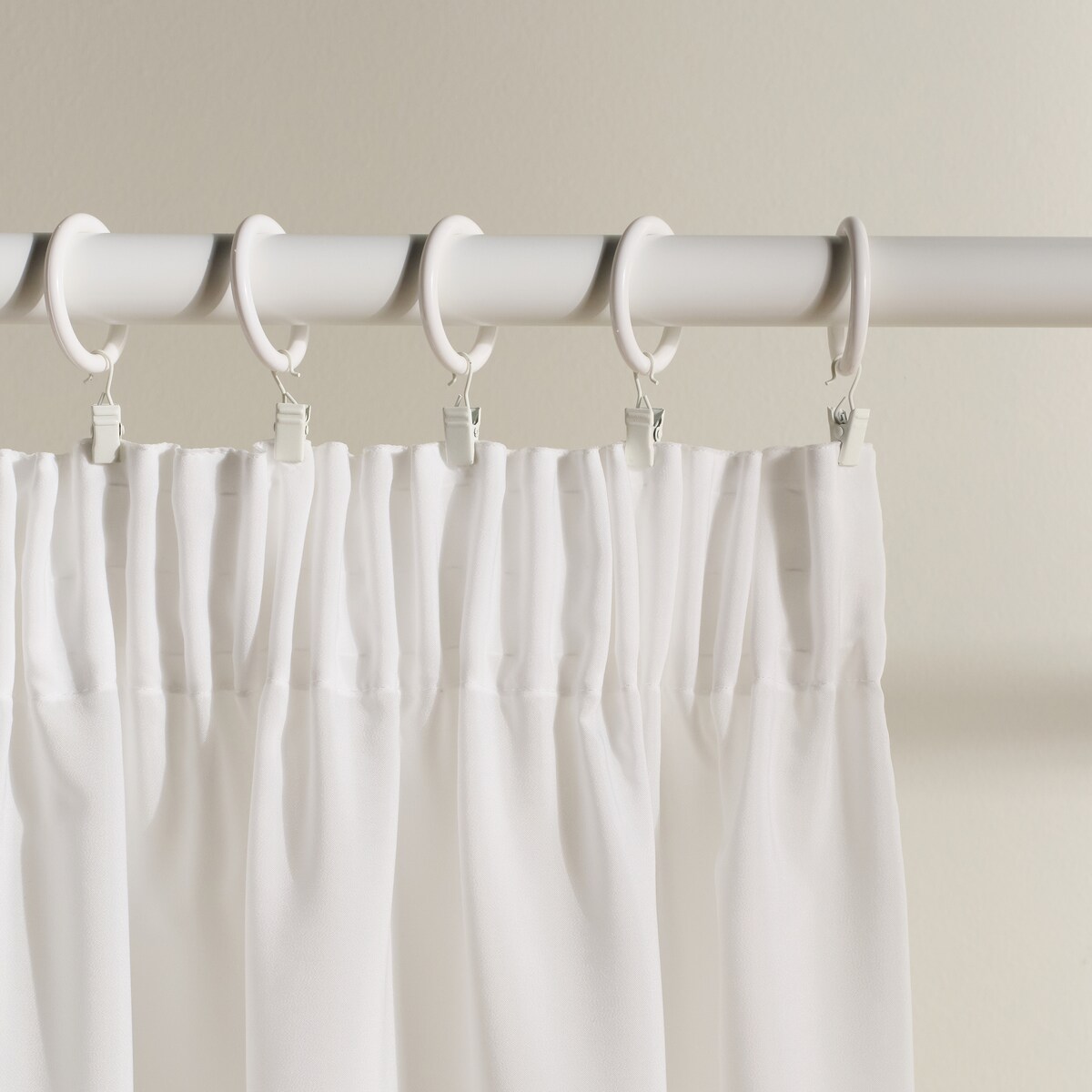 Firana haftowana Charlote 140x250 cm z motywem arabeski