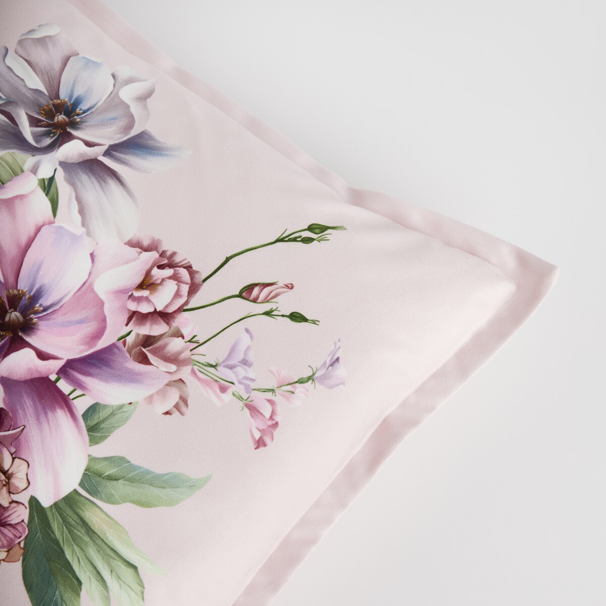 Poszewka z nadrukiem Tensianis 45x45 cm z motywem kwiatowym