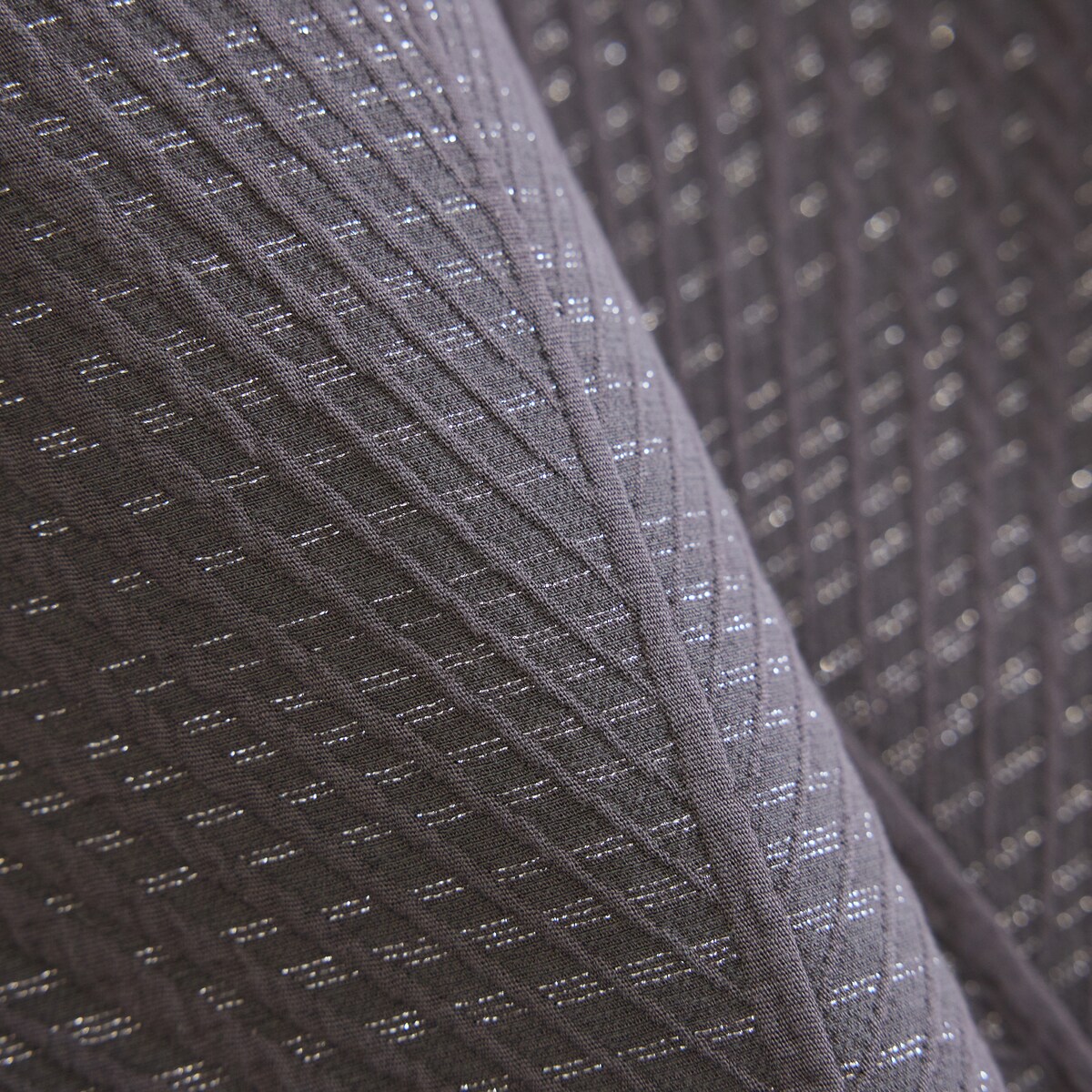 Obrus Żakardowy Mileja 130x180 cm z motywem geometrycznym